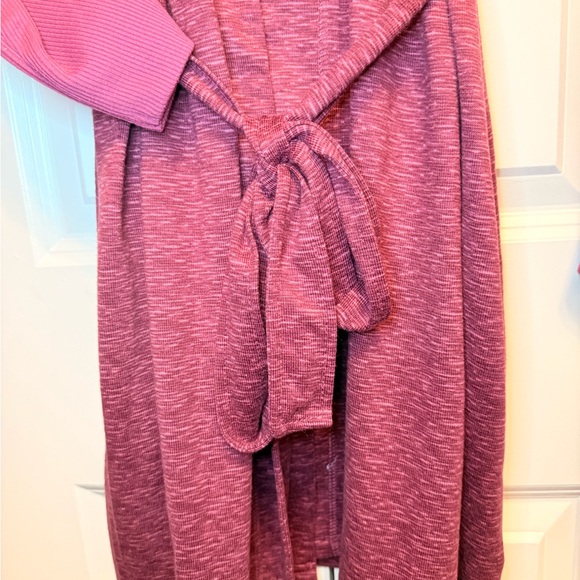 Nuit Rouge Robe - Picture 2 of 5